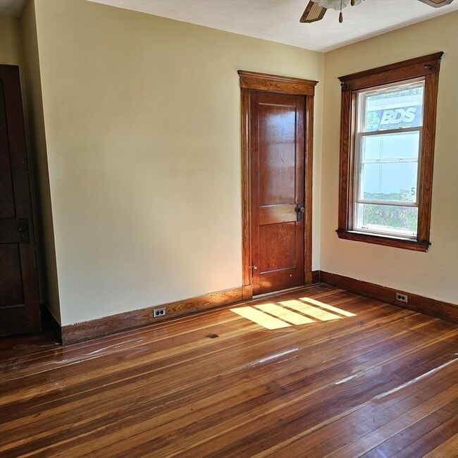 Building Photo - 248 N Beacon St