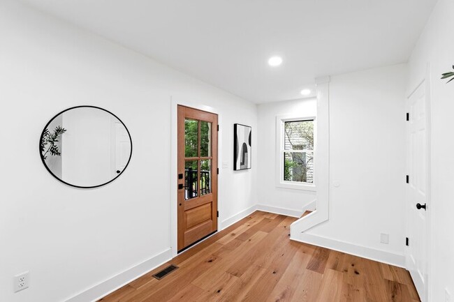 Building Photo - 28 Douglas Dr