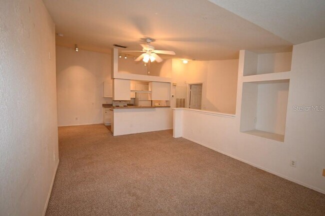 Building Photo - 36047 Deer Creek Dr
