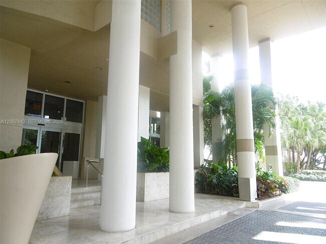 Building Photo - 770 Claughton Island Dr