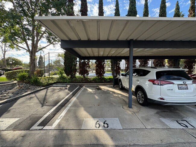 Building Photo - 1Bd/1Ba Condo in Gated Huntington Beach Co...