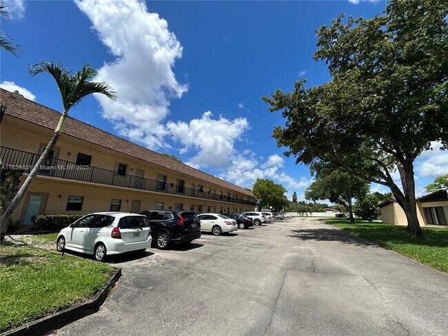 Building Photo - 200 Gate Rd