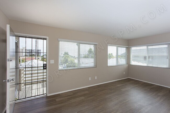 Primary Photo - Upstairs 2BR/2BA in North Pacific Beach wi...