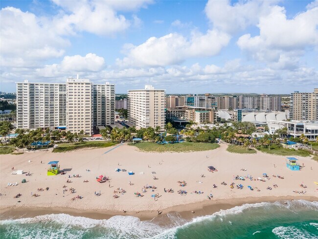 Building Photo - 133 N Pompano Beach Blvd