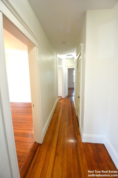 Building Photo - 82 Montebello Rd