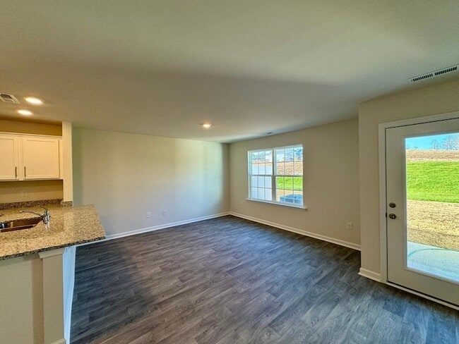 Building Photo - 149 Tributary Wy