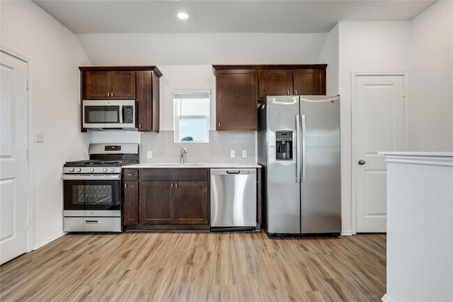 Building Photo - 1545 Cobblecrest Ln