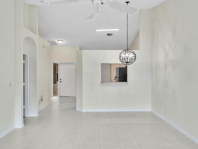 Building Photo - 6094 Lake Hibiscus Dr