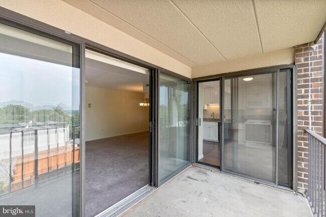 Building Photo - 114 Roberts Ln