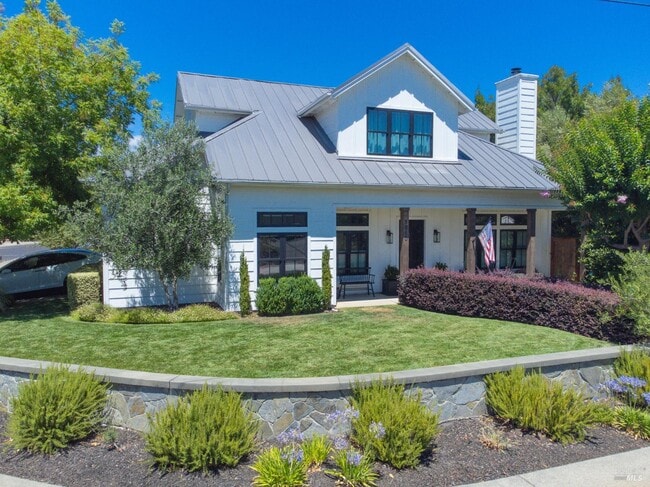 Building Photo - 1810 Quail Ct