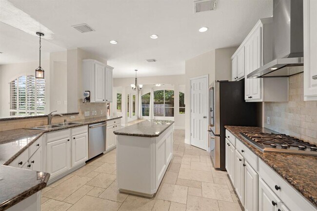 Building Photo - 5011 Tapestry Ln