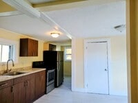 Building Photo - 24 High St