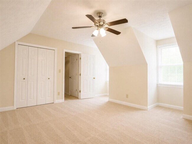 Building Photo - 1630 Green Oak Cir NW
