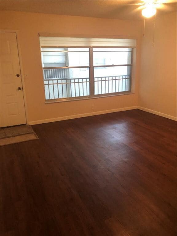 Building Photo - 3554 N University Dr