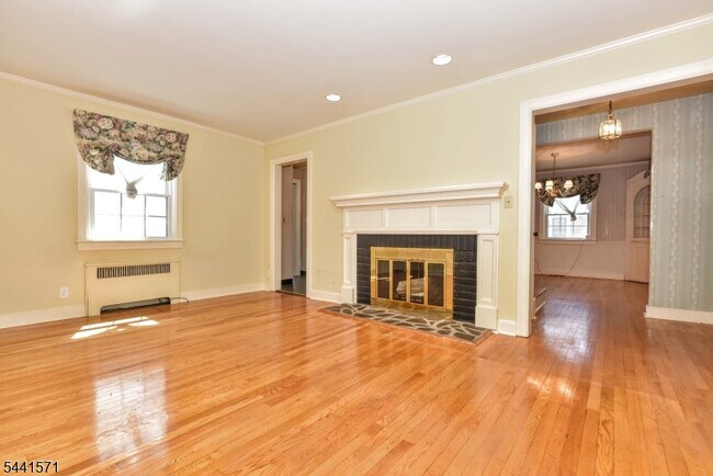Building Photo - 161 Wyckoff Ave