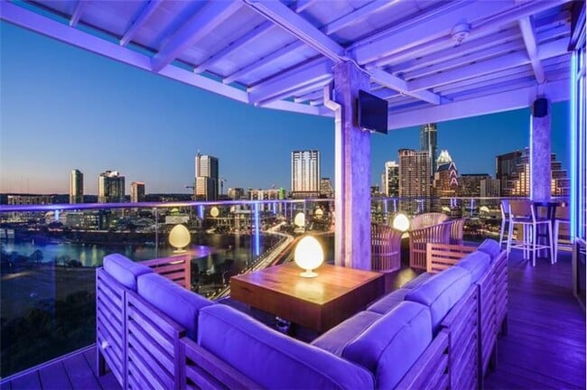 Building Photo - 216 Barton Springs Rd