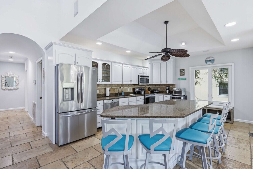 Building Photo - 6 Ibis St