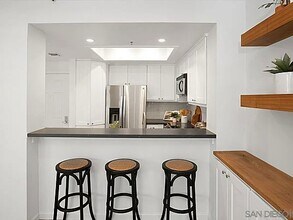 Building Photo - 620 State St