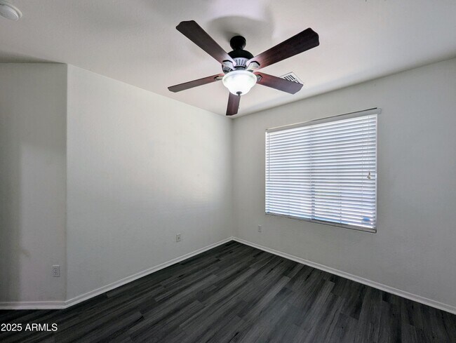 Building Photo - 13959 W Country Gables Dr