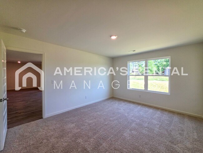 Building Photo - Available NOW!!