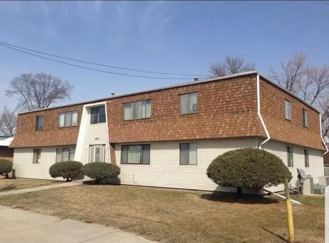 Building Photo - 411 Packwaukee St