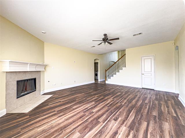 Building Photo - 1905 Meera Ln