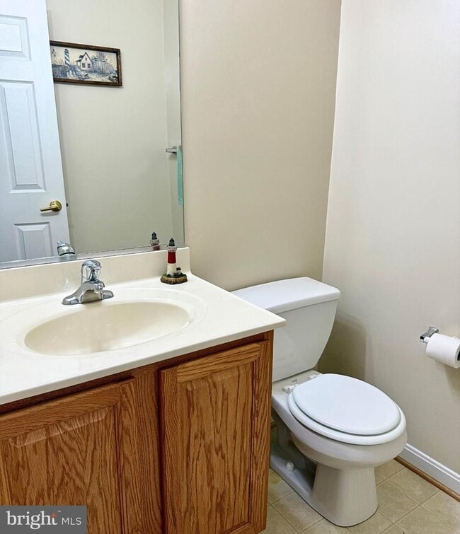 Building Photo - 45521 Westmeath way #E12