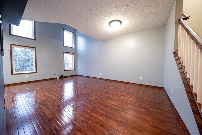 Building Photo - 5128 Yuma Ln N