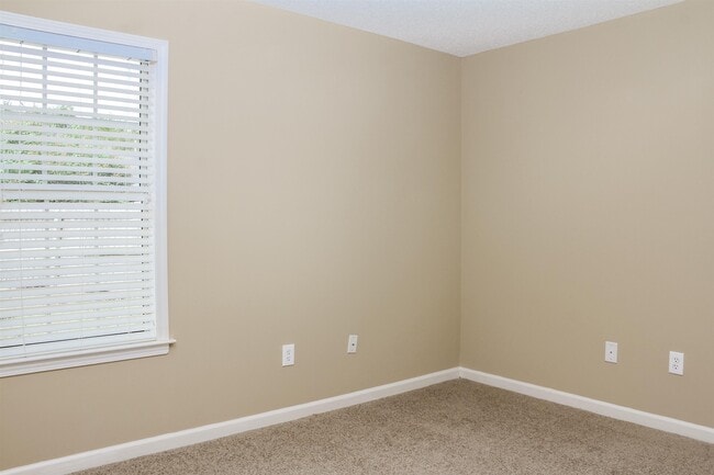 Building Photo - 20 Cypress Ridge Cove