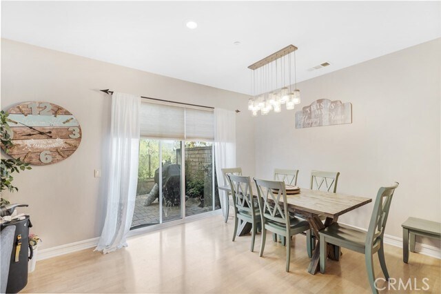 Building Photo - 12 Calle Viveza