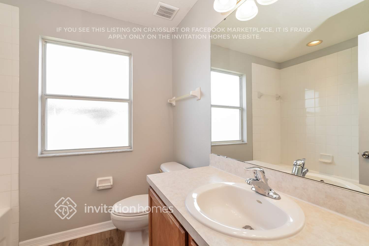 Building Photo - 1112 Sophia Blvd