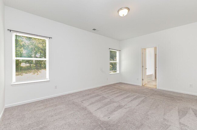 Building Photo - Charming 3-Bedroom Home in Columbia – Avai...