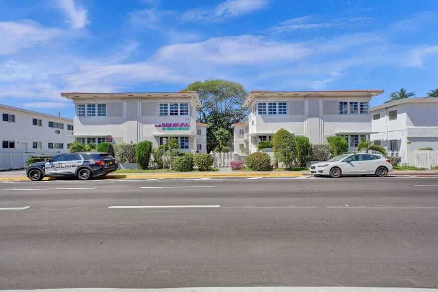 Building Photo - 8118 Harding Ave