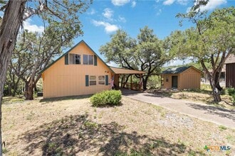 Building Photo - 2676 Woodcrest Dr