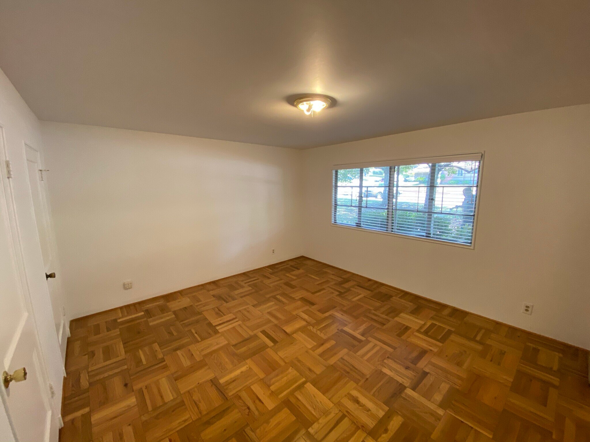 Bedroom - 5414 Village Grn