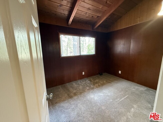 Building Photo - 42995 Sunset Dr