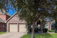 Building Photo - 2677 Pine Trail Dr