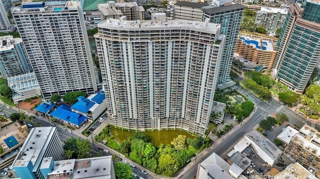 Building Photo - 469 Ena Rd