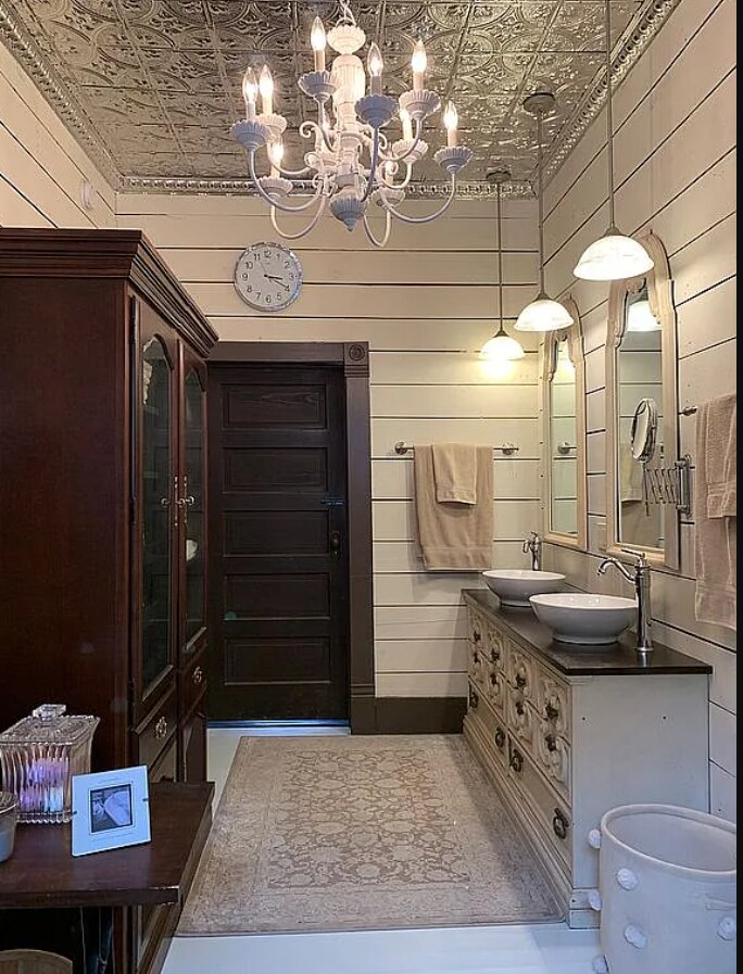 Building Photo - 1412 N Robinson St