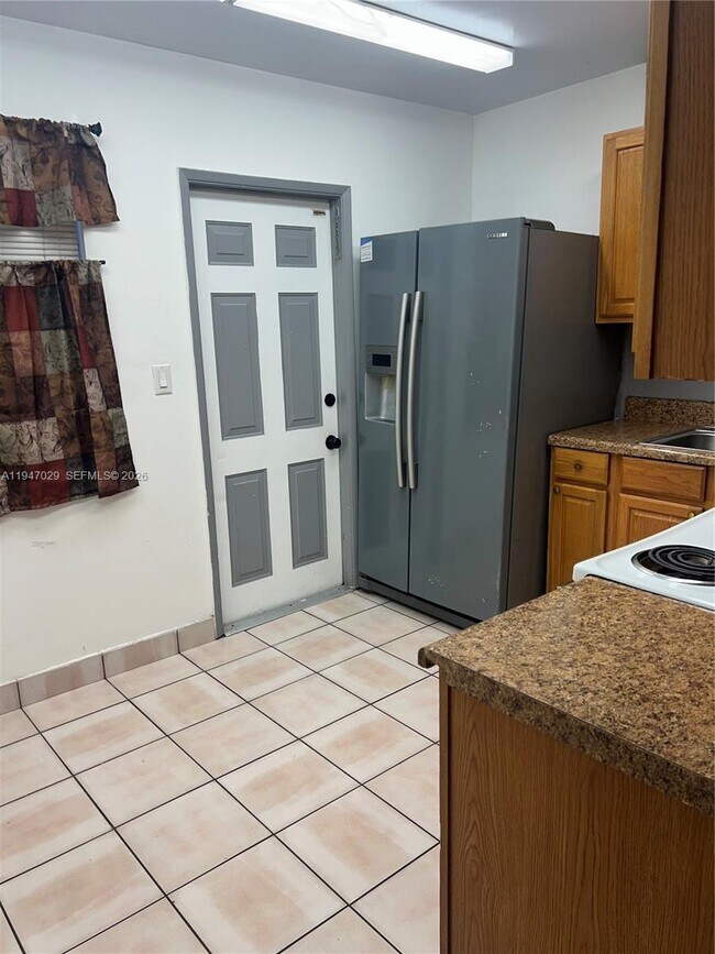 Building Photo - 9203 NW 38th Dr