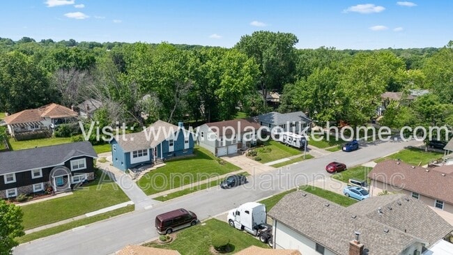 Building Photo - 6803 E 140th Terrace