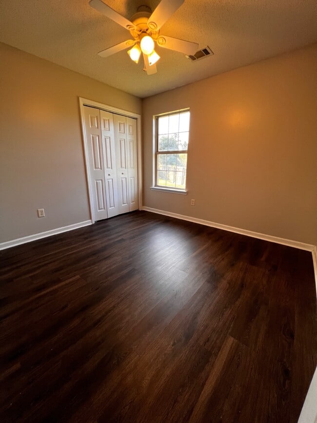 Building Photo - 1229 Langston Ln