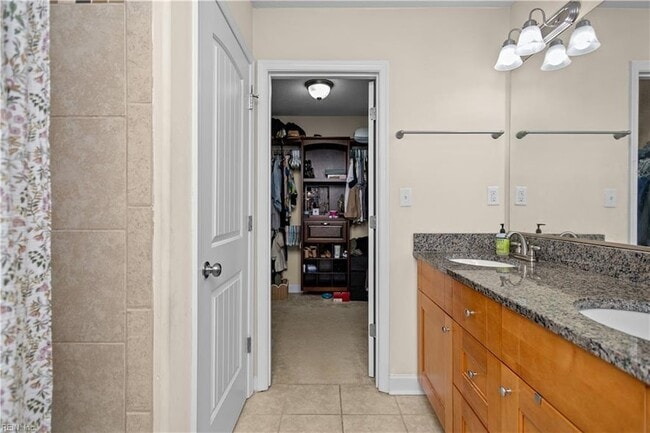 Building Photo - 3424 E Bonner Dr