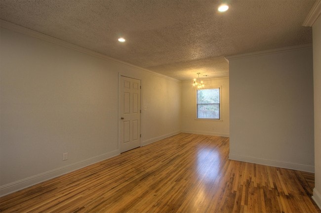 Building Photo - 1331 E 43rd St