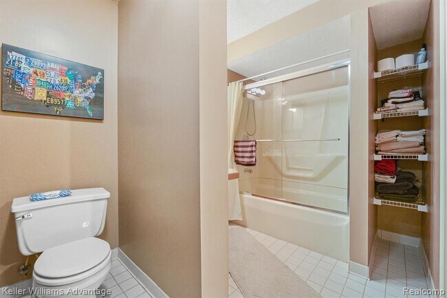 Building Photo - 2819 Monte Vista Ave