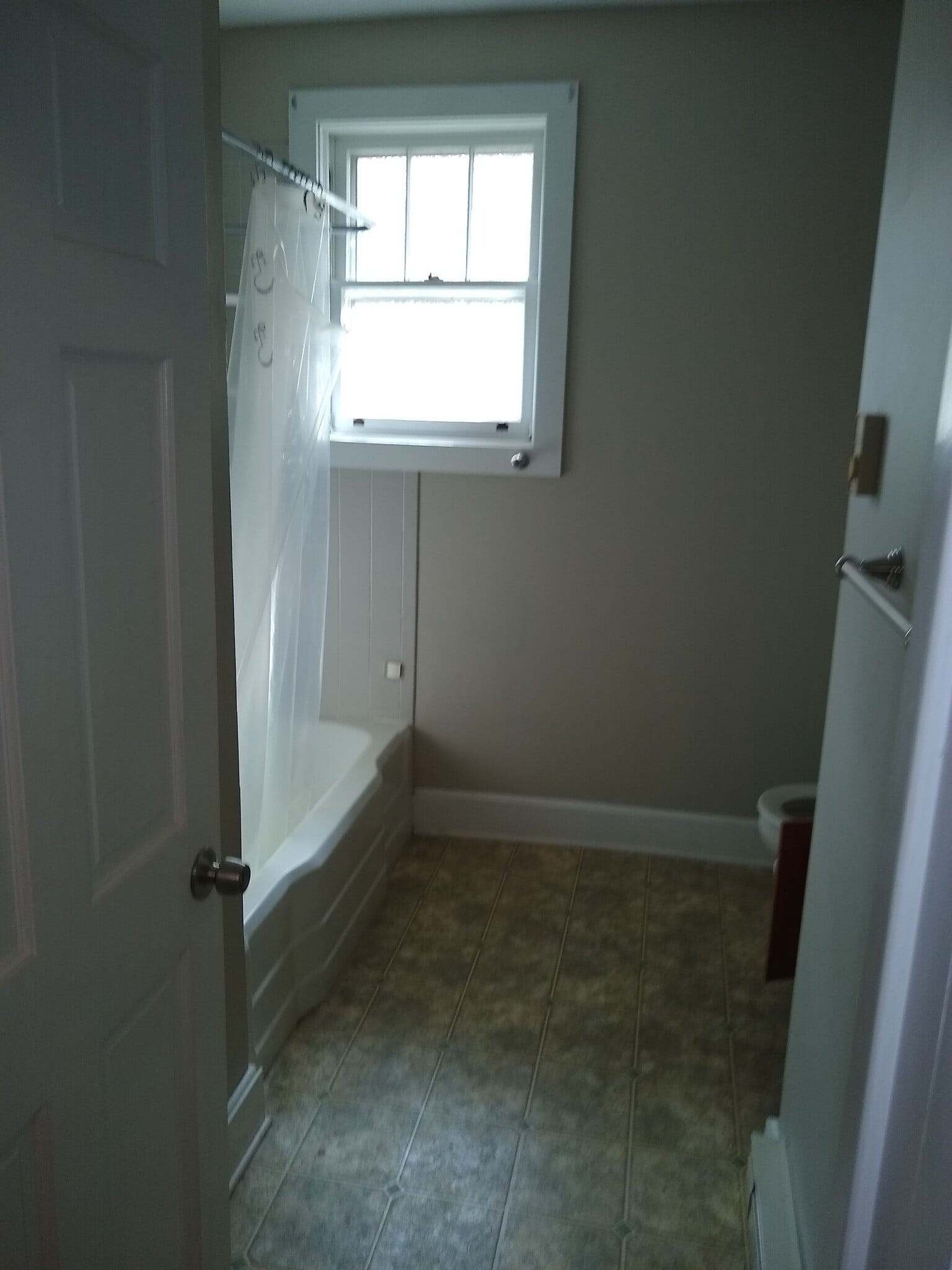 Bathroom - 1728 Washington St E