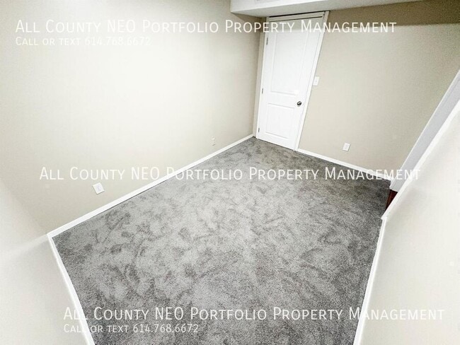 Building Photo - 417 S Hampton Rd