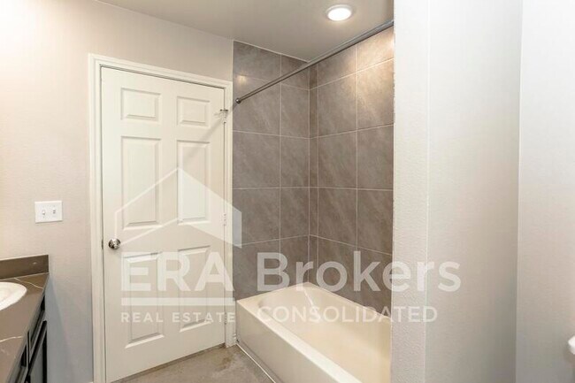 Building Photo - 2328 Duntov Dr