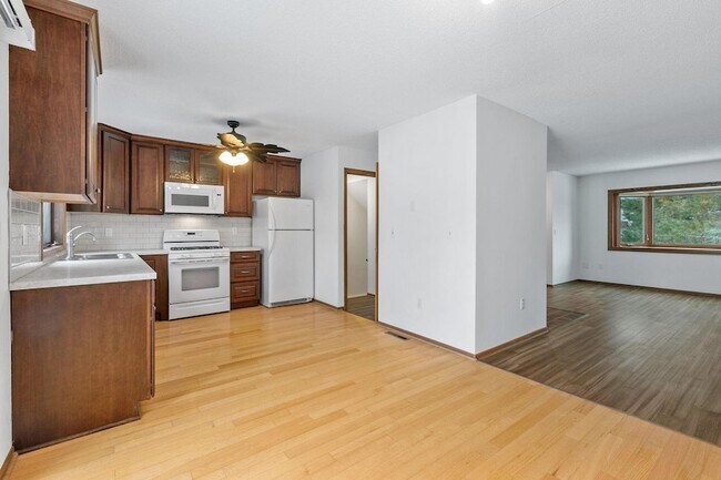 Building Photo - 232 3rd Ave NE