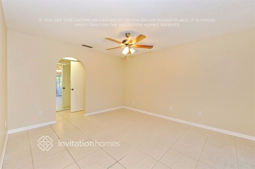 Building Photo - 5209 Windlaff Ave